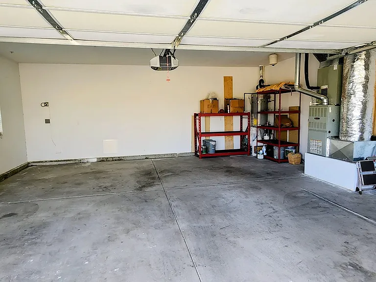 58064 Bonanza Dr — Photo 37