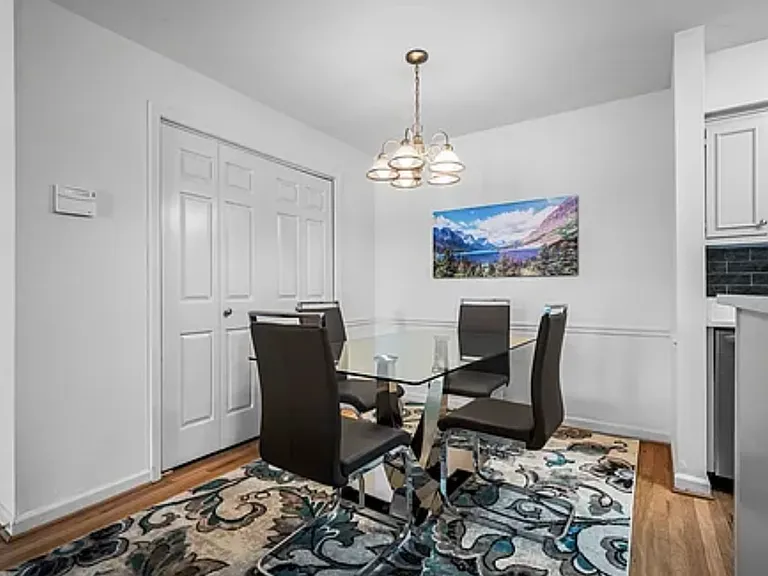 2905 Burch Ave #103 — Photo 8