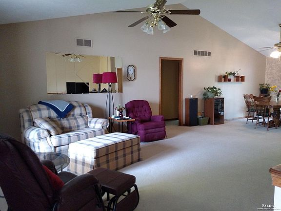 3rd image of 1545 Austin Cir