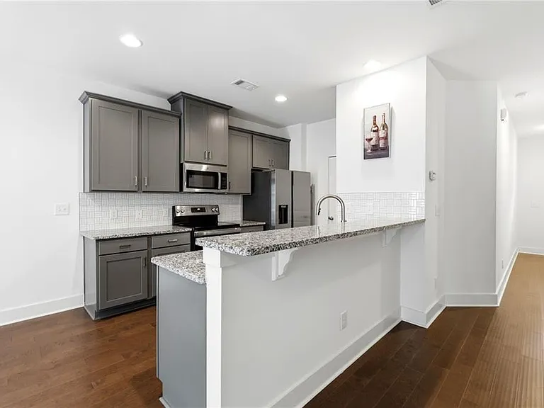 6456 Scudders Dr — Photo 10