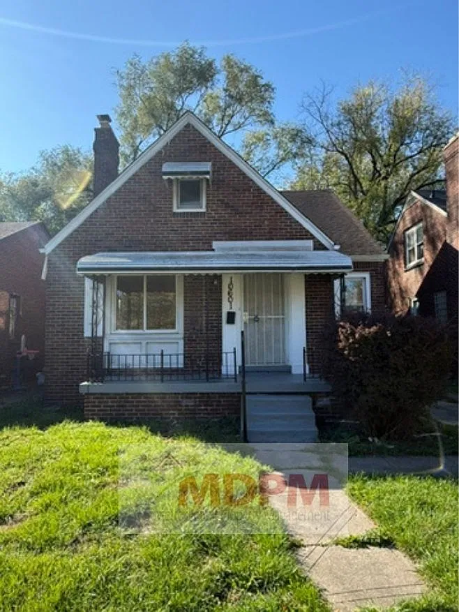 3 bed, 1174 sqft, $1,100 — Photo 1
