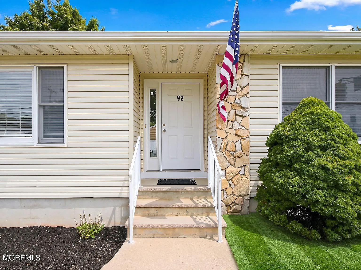 3 bed, 1569 sqft, $3,200 — Photo 3