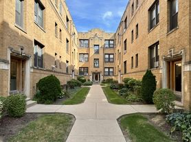 2649.5 N Spaulding Ave