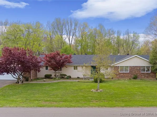 622 N Forrest Drive, Sellersburg, IN 47172