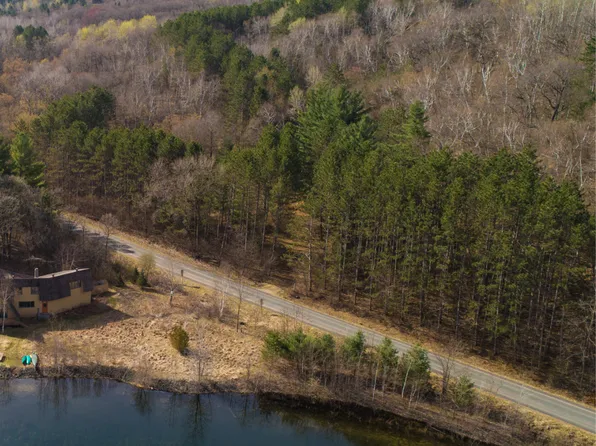 499 Perch Lake Rd, Hudson, WI 54016