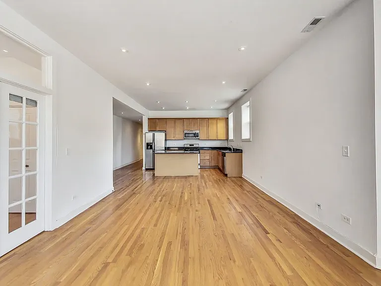 2459 W Augusta Blvd #2 — Photo 9