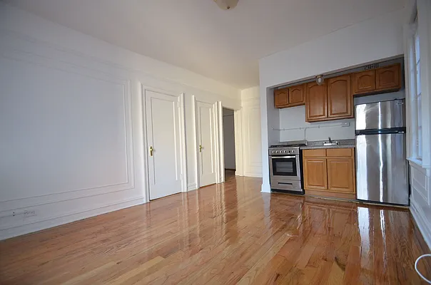 Rented by CITY SKYLINE REALTY INC | media 14