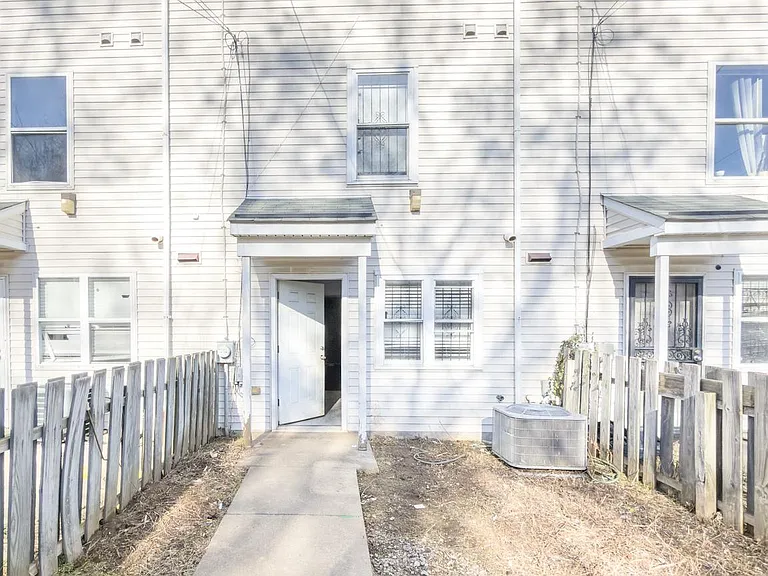 1616 Diamond St — Photo 16