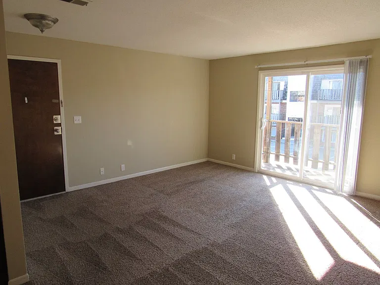 Superior Place Apartments — Photo 26