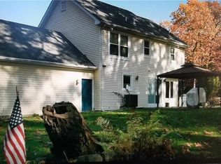 530 Skyline Dr, Allentown, PA