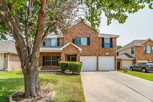 2875 Grandview Dr Photo 1