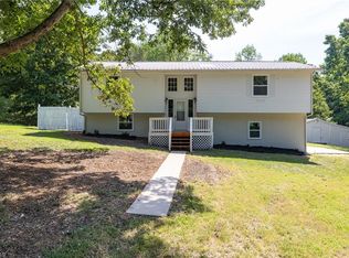 175 Meadow Ln, Lexington, NC 27295