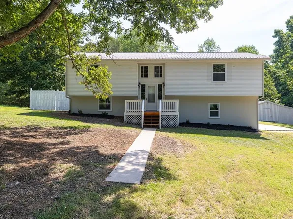 175 Meadow Ln, Lexington, NC 27295