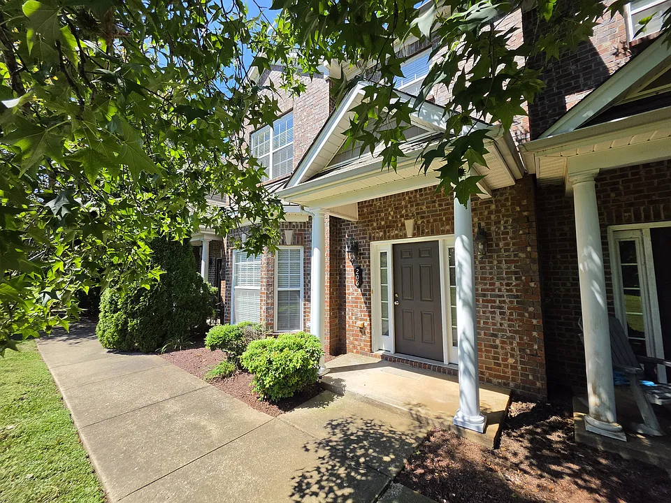 206 Rowlette Cir