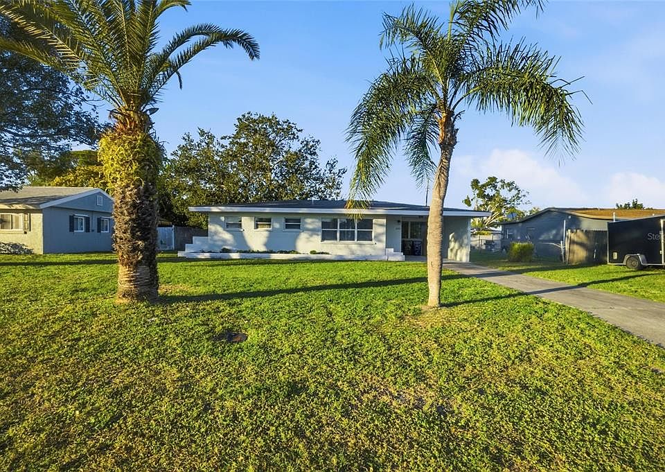1st image of 3323 Barstow St