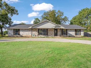 108 W College St, Leonard, TX 75452