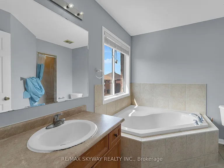16 Raccoon St — Photo 24
