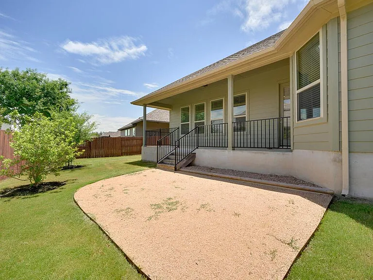 220 Oxbow Cv — Photo 34