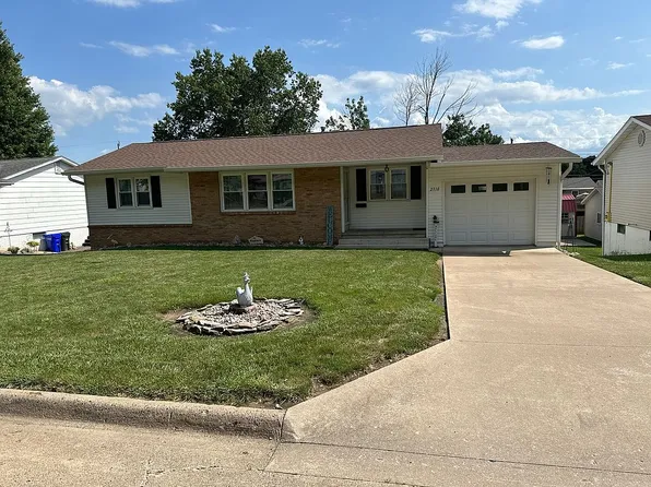 2310 Mokena Ter, Fort Madison, IA 52627