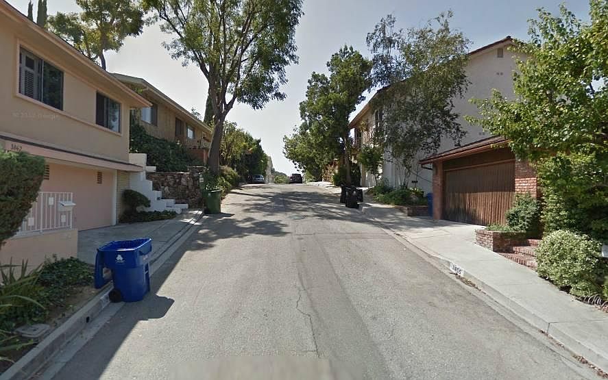 2nd image of 3865 Sherview Dr