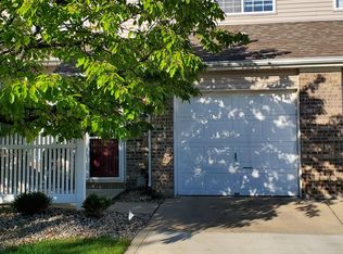 8472 Enclave Blvd, Fishers, IN 46038