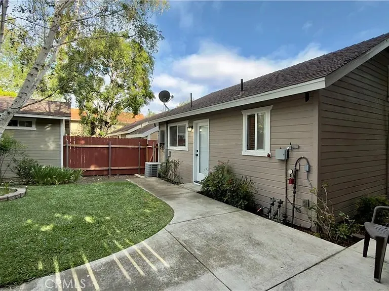 143 Esperanza Ave — Photo 26