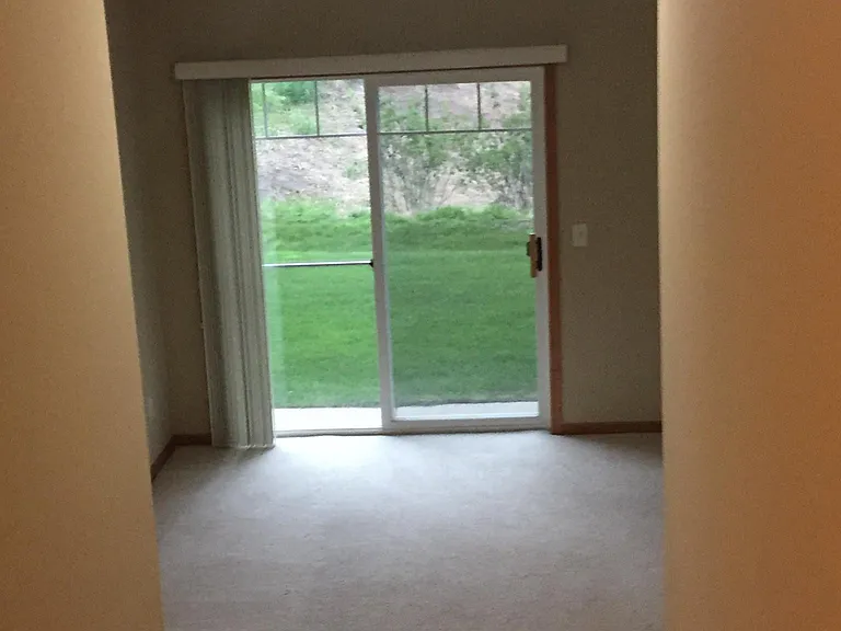 5035 Everest Ln N — Photo 10