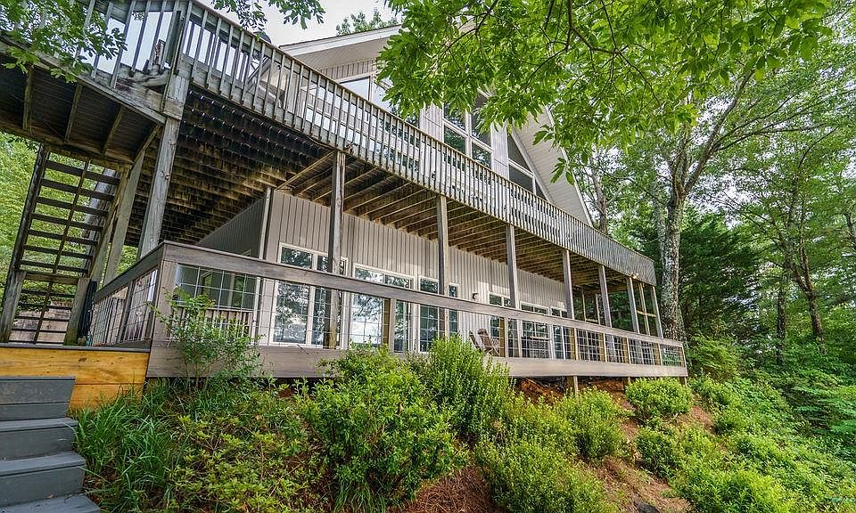 318 Cherokee Ridge Rd, Tamassee, SC 29686 MLS 20265204 Zillow