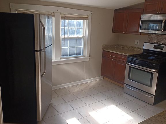 5th image of 3039 N Elbridge Ave #2