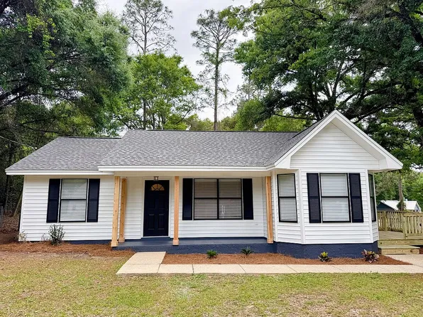 2555 Sunset Dr, Crestview, FL 32536