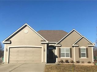 524 E Cheyenne St, Gardner, KS 66030