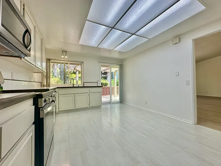 3368 Calle La Veta — Photo 6