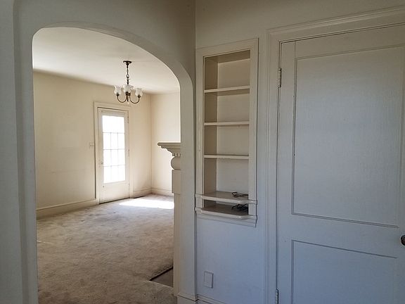 3rd image of 1620 Rivermont Hts