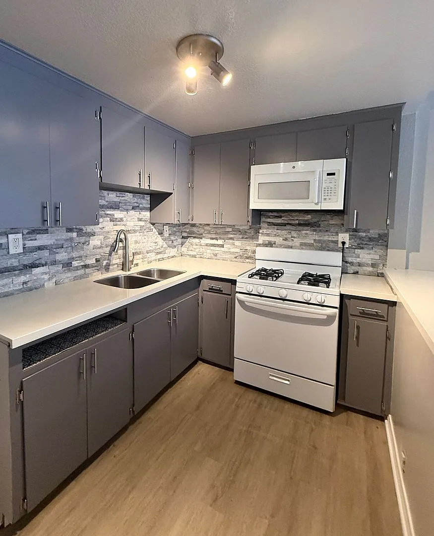931 22nd Street — Photo 3