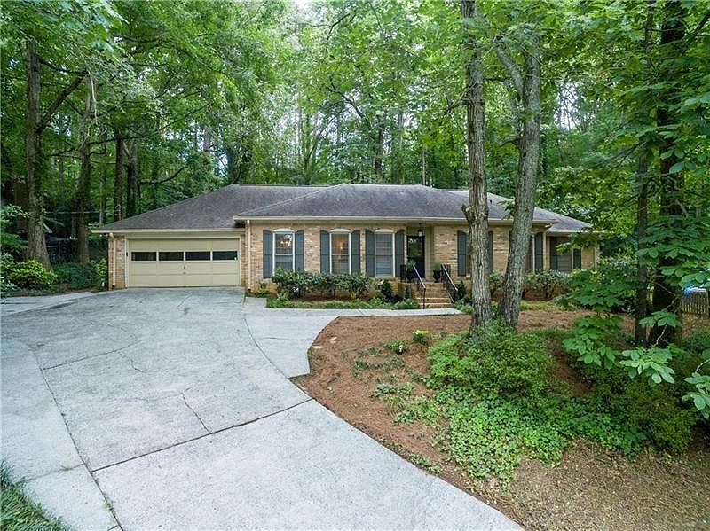 1st image of 3927 Thornridge Way