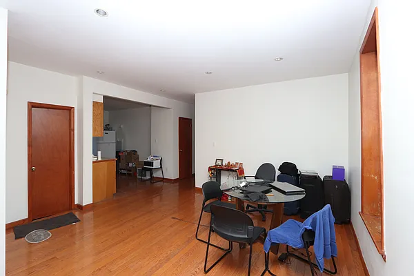 Rented by Nooklyn NYC LLC | media 8