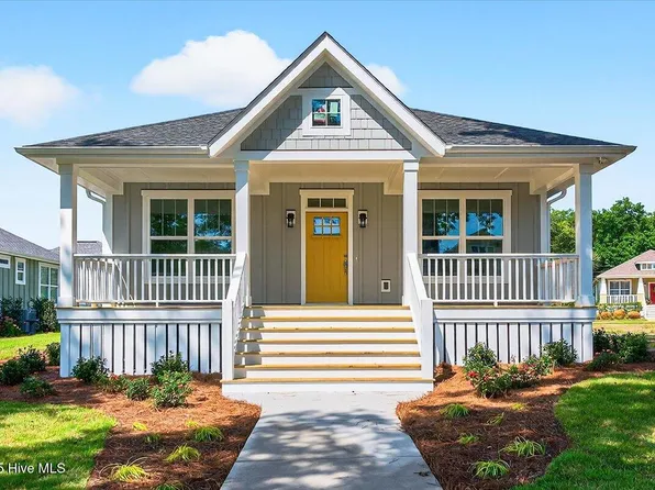 1649 Butterfly Knot Drive SW, Ocean Isle Beach, NC 28469