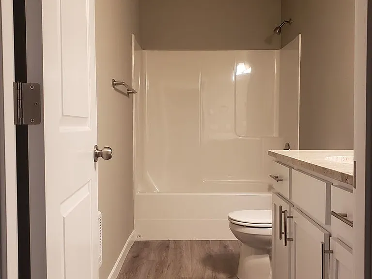 203 Susan St #A & B — Photo 10