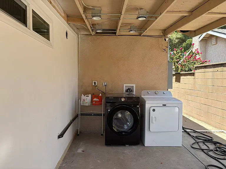 4786 Romola Ave — Photo 8
