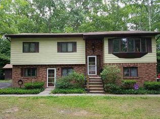 36 Mary Ann Ave, Saugerties, NY 12477