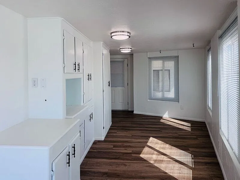 2 bed, 2.0 bath, 1688 sqft, $3,200 — Photo 4