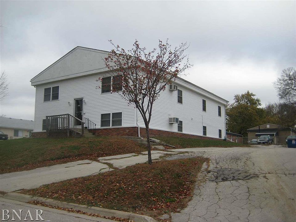 2nd image of 1204 Major St
