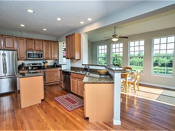 4th image of 36054 Harbor Dr
