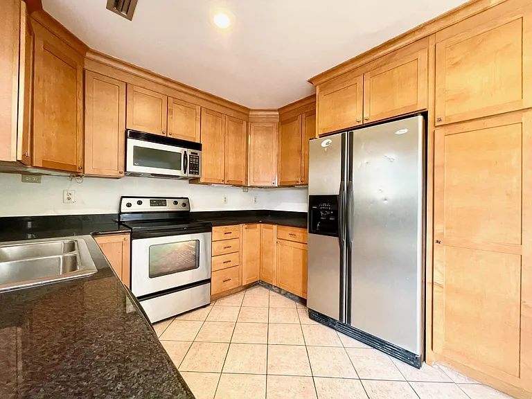 1723 Rueger St — Photo 12
