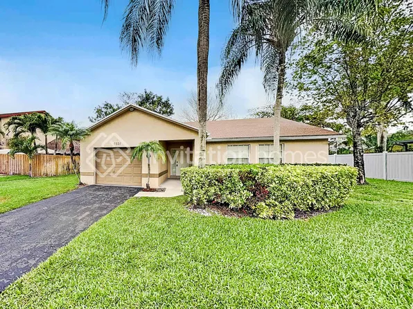 5521 SW 58th Ct, Fort Lauderdale, FL 33314