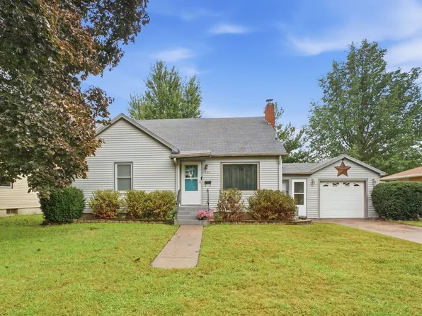 402 SW 7th Ave, Aledo, IL 61231