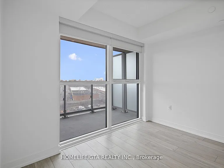225 Village Green Sq #601 — Photo 12