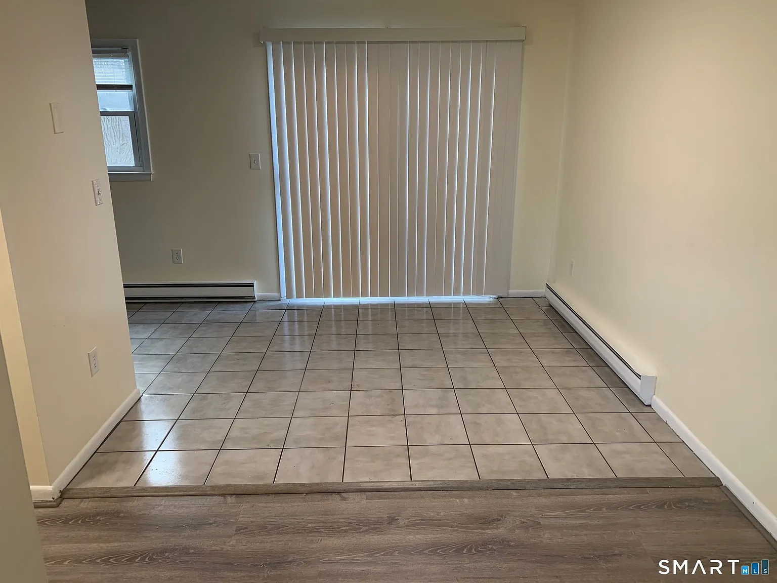 3 bed, 1.5 bath, 2500 sqft, $2,700 — Photo 2