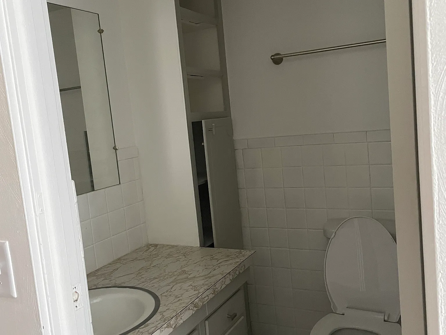 2 bed, $990 — Photo 2