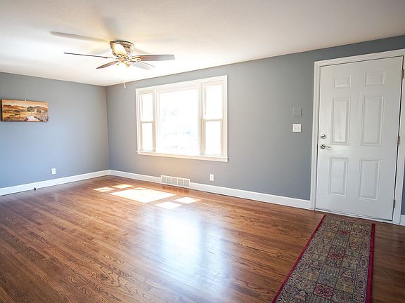 3rd image of 7738 Longwood Ave